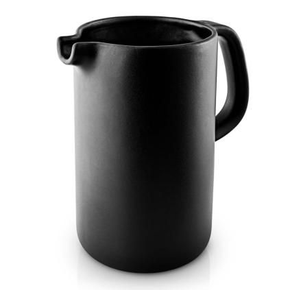 221891 servirovaci dzban nordic kitchen 1 l cerna kamenina eva solo