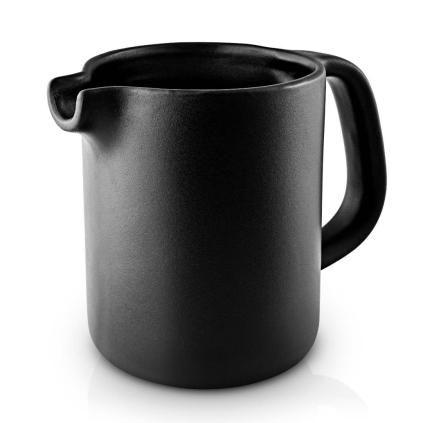 221972 servirovaci dzban nordic kitchen 500 ml cerna kamenina eva solo