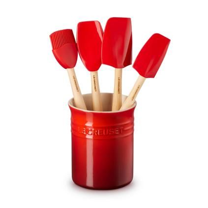 224898 kuchynske nacini sada 4 ks se stojanem cerise le creuset