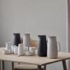 Vakuumski vrč NORMAN FOSTER, 1 l, antracit, plastika, Stelton
