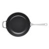 224238 4 neprilnava panev essential 30 x 6 5 cm cerna hlinik le creuset